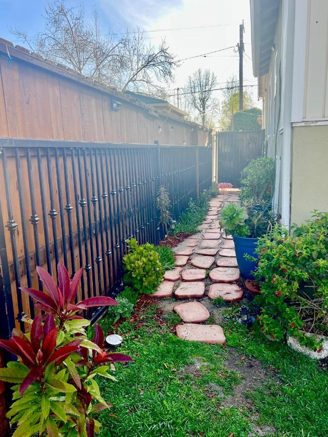 Sweet Tuscan Dreams-Private Entrance & Bathroom With Patio Los Angeles Exterior foto